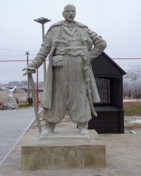 Скульптура казака в пгт. Петриковка