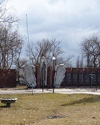Братская могила в с. Карабиновка (Павлоградский р-н)