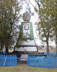 Братская могила в с. Докучаево