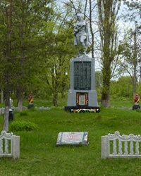 Братская могила в с. Василевка (Кобелякский р-н)