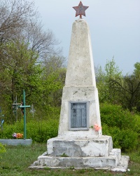 Памятник воинам-односельчанам в с. Селяновка (Царичанский р-н)