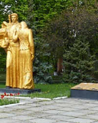 Мемориал ВОв в с. Шевченково (Решетиловский р-н)