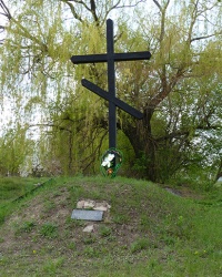Пам'ятний знак Голодомору (1932-33 років) у с. Березова Рудка