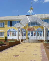 Свято-Елисаветинский женский монастырь в пгт. Камышеваха