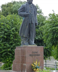 Памятник Тарасу Шевченко в с. Шоломынь