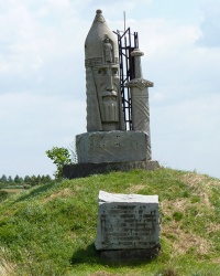 Памятник Древнерусскому воину в с. Шоломынь
