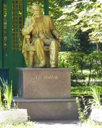 Памятник Павлову И.П. в Киеве