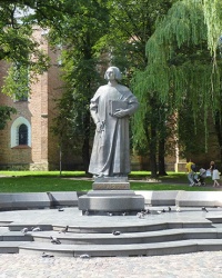 Памятник Юриию Дрогобычу в г. Дрогобыч