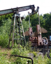 Нефтяная скважина №1610 в пгт. Сходница