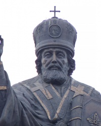 Памятник Святому Николаю в г. Кривой Рог