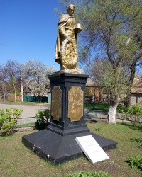 Памятник воинам лозоватцам погибшим 1941-1945 гг.