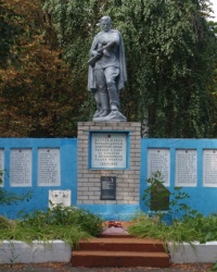 Братская могила и памятник воинам-односельчанам в с.Калиновка (Солонянский р-н)