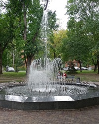 Фонтан на Соборной площади в г. Полтава