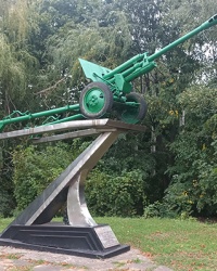 Памятник пушка героям-артиллеристам в пгт. Великая Лепетиха