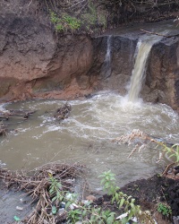 Сточный водопад в Чаплиной балке, г. Днепропетровск