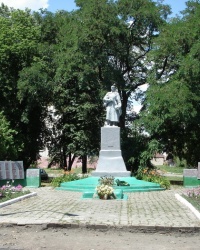 Братская могила Советских воинов в пгт. Печенеги