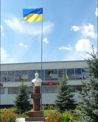 Памятник философу Г.С. Сковороде в п. Бабаи