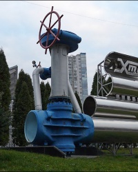 Памятник газовой задвижке в г. Харьков