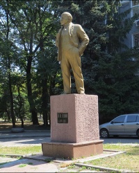 Памятник В.И.Ленину на проспекте Орджоникидзе, 7 (поврежден) в г. Харькове