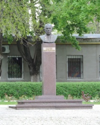 Бюст В.В.Варэна в г.Вольногорске