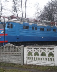 Памятник первому электровозу серии ВЛ-60 в г.Знаменка