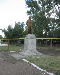 Памятник Ф.Э.Дзержинскому в Брянке