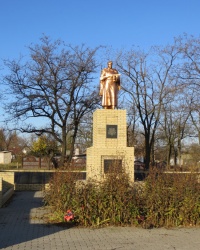 Воинский мемориал в селе Малониколаевка