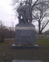 Памятник рабочим завода "Точмаш", погибшим в годы ВОВ