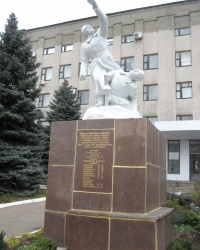 Могилы советских воинов возле п/о "Дзержинскуголь" в Дзержинске