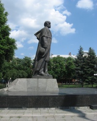 Памятник Тарасу Шевченко в Луганске