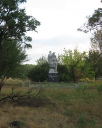 Памятник воинам-освободителям в селе Новоселовка-Вторая