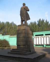 Памятник Ленину возле проходной ЕМЗ, г. Енакиево