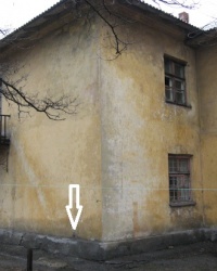 Репер (164) по ул.Майская,78