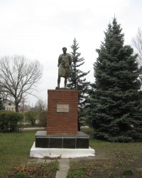 Памятник Зое Космодемьянской в Пантелеймоновке