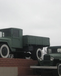 Памятник "Автомобилю-воину, автомобилю-труженику" в Донецке