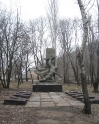 Памятник воинам-освободителям и шахтерам, погибшим в годы ВОВ, на поселке Пастуховка в Макеевке