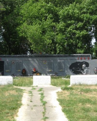 Памятник воинам-землякам и освободителям в селе Слабуновка