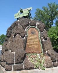 Памятник рабочим завода "Арсенал" в Киеве.