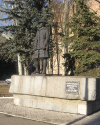 Памятник первооткрывателю донбасского угля - Капустину Г.Г. (перенесен на новое место)