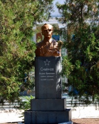Памятник генерал - лейтенанту Смирнову А.К., с. Шевченково (Бердянский р-н)