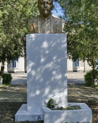Памятник В.И.Ленину в с.Медведевка (Джанкойский р-н)