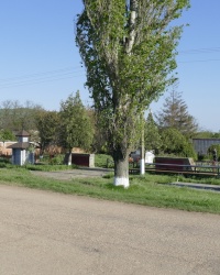 Воинское захоронение в с.Глазовка (Ленинский р-н)