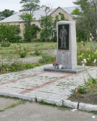 Памятник авиаторам в пос.Багерово (Ленинский р-н)