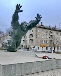 Памятник ГСС М.Паникахе в г.Волгограде