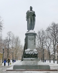 Памятник А.С.Грибоедову в г.Москве