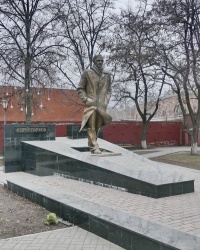 Памятник А.П.Платонову в г.Воронеж
