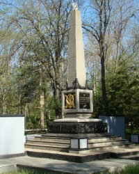 Памятник жителям города Саки, погибшим на фронтах Великой Отечественной войны