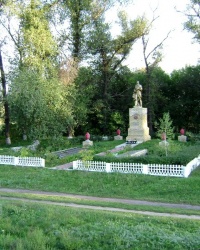 Воинский мемориал в с.Кривуши Полтавской обл.