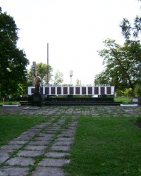 Воинский мемориал в с.Дашковка (Кобеляцкий р-н)