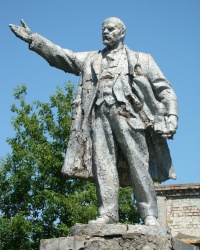 Памятник В.И.Ленину в с.Письмичево (Солонянский р-н)